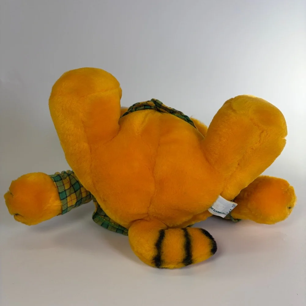 VTG 1981‎ Dakin Stuffed Plush Garfield Cat - Born to Party NO Lampshade